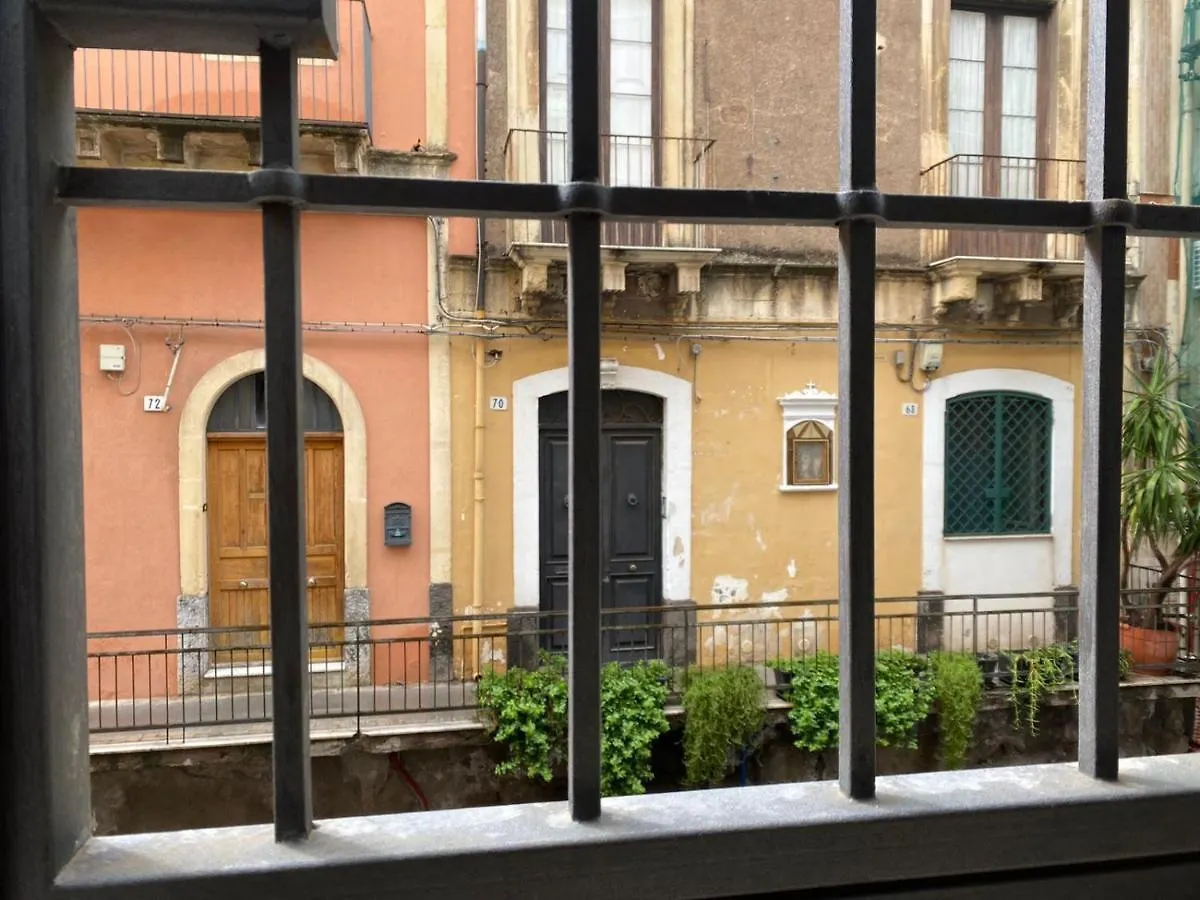Apartment Alfonzetti-5 Min Walk To Central Train And Bus Station Katania 0*,  Włochy